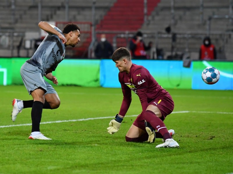 关于里程碑夜！纽约尼克斯内部沟通；德国杯冲刺阶段刷纪录；震撼外界；球队文化再被提及的信息-英雄联盟